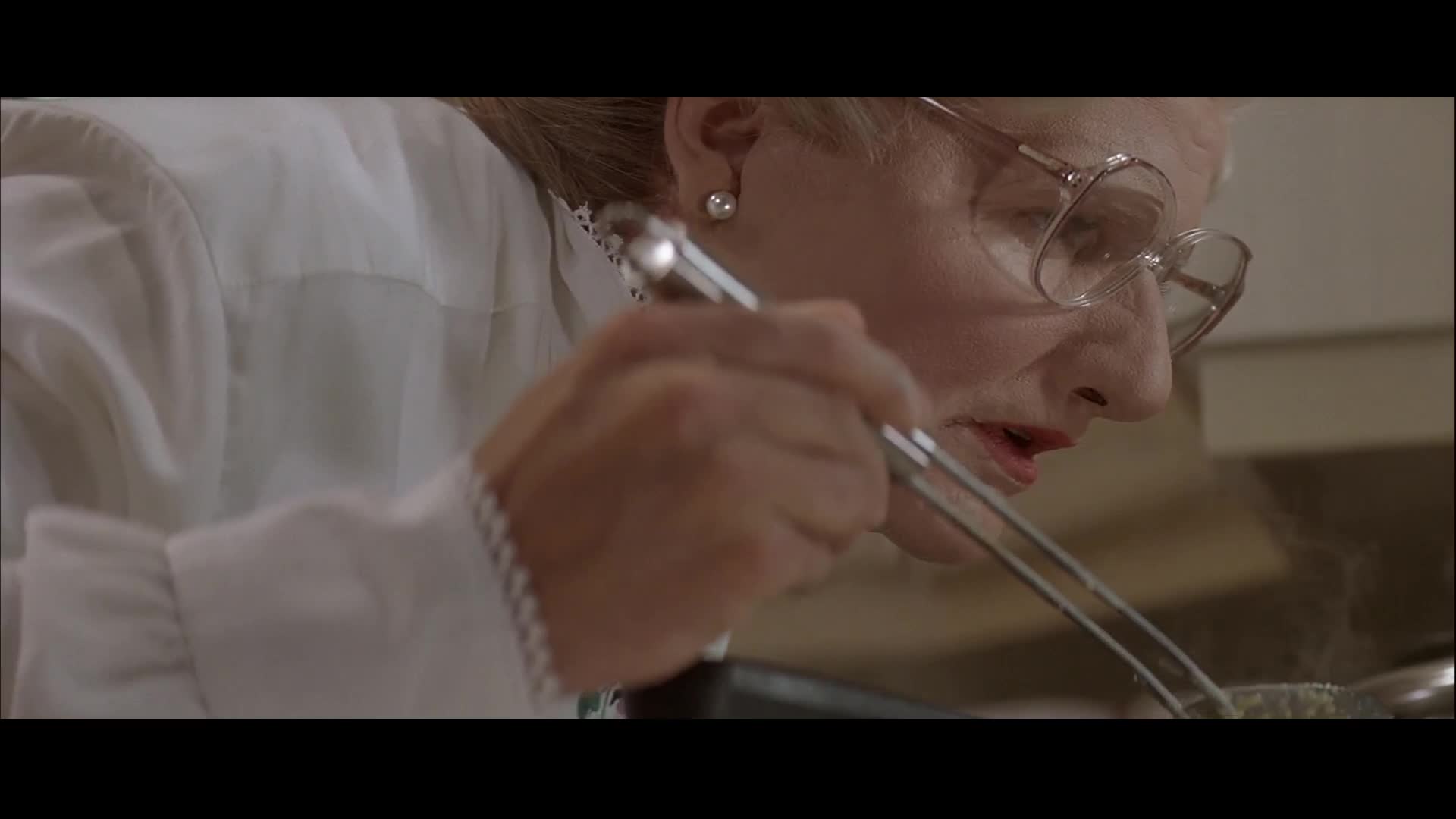 0K4sL - Mrs. Doubtfire [1993] [Full HD 1080] [Ing-Lat]