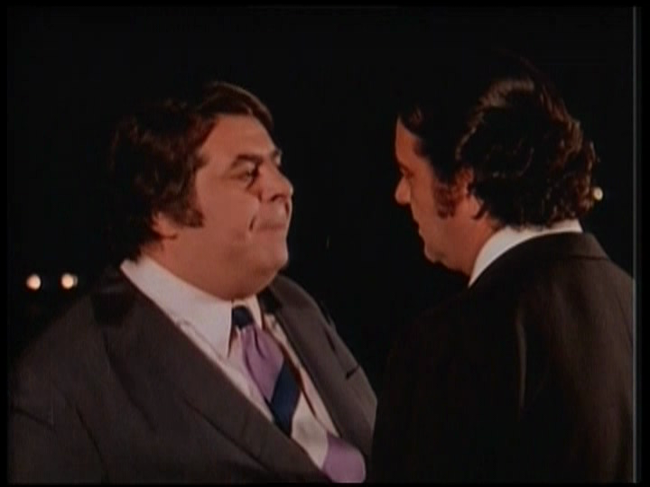 1QpfN - Los caballeros de la cama redonda [DVD5] [Lat] [Comedia] [1973]