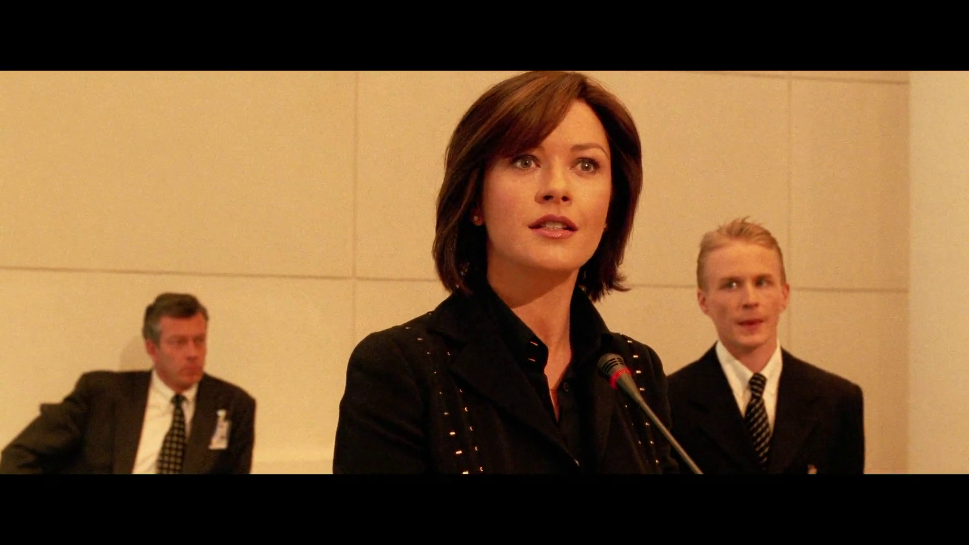 1n8PK - Oceans Twelve [2004] [FullHD 1080] [Ing-Lat]