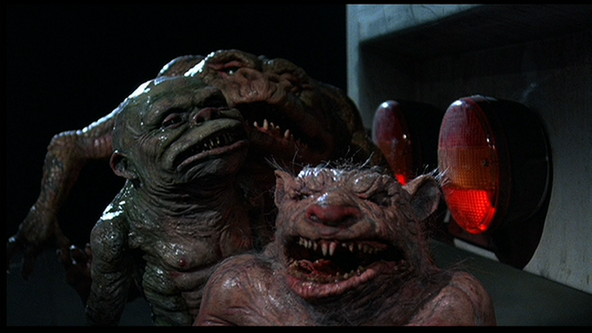 2ZP8b - Ghoulies II [DVD5] [Ingles] [Terror] [1987]