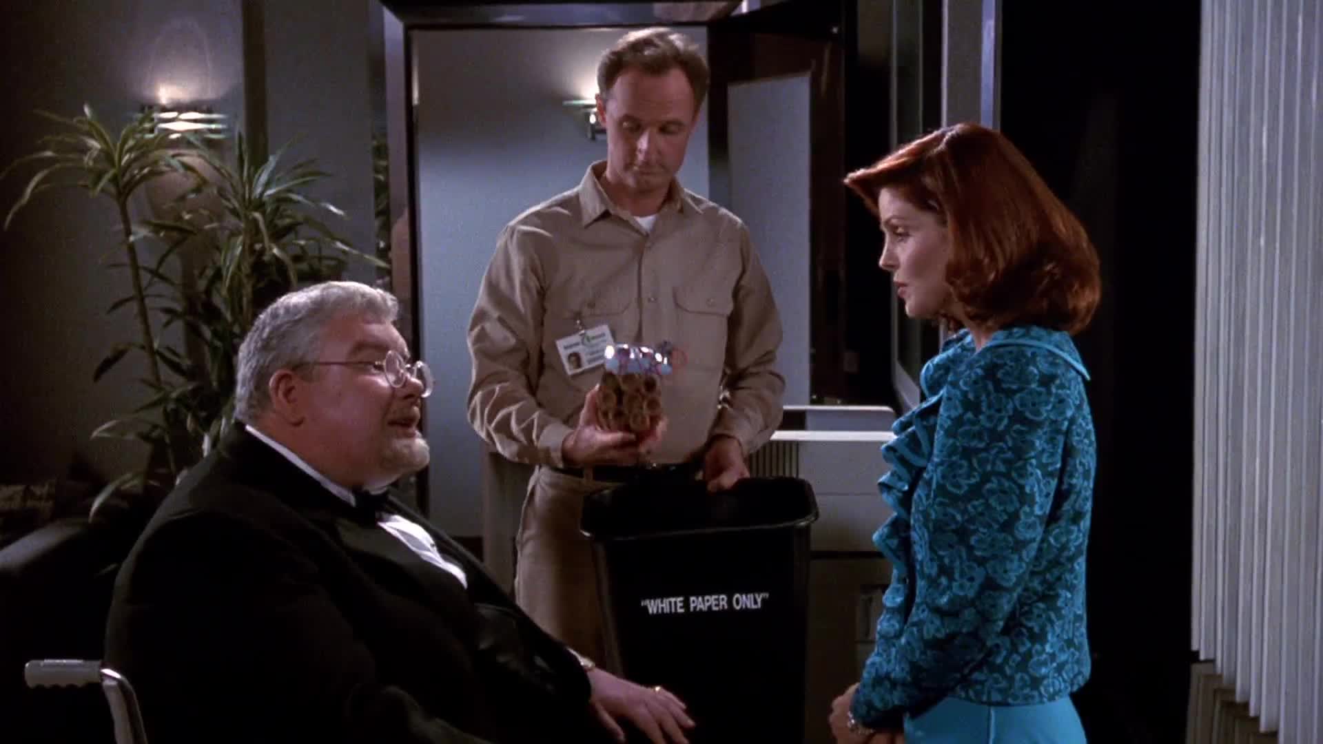 3vMkG - The Naked Gun 2 1/2 [1991] [Full HD 1080] [Ing-Lat]