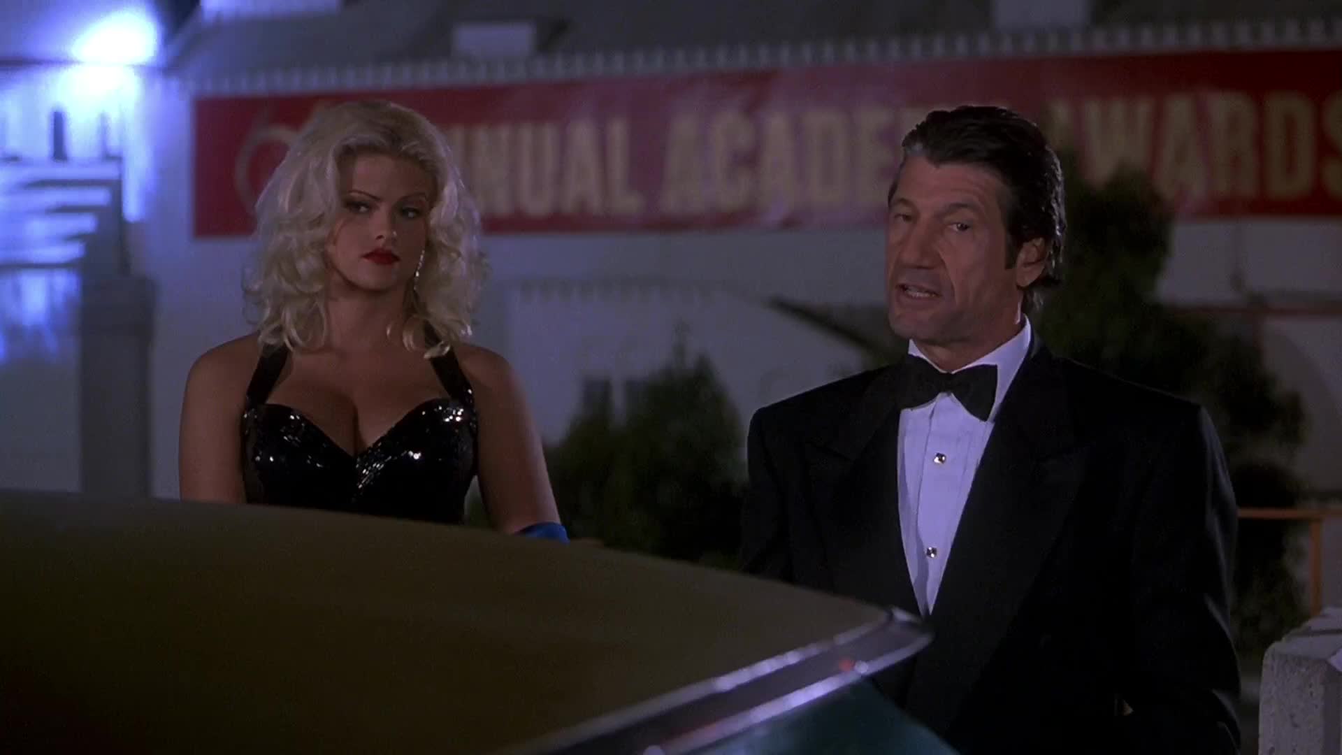 B0H2 - The Naked Gun 33 1_3 [1994] [Full HD 1080] [Ing-Lat]