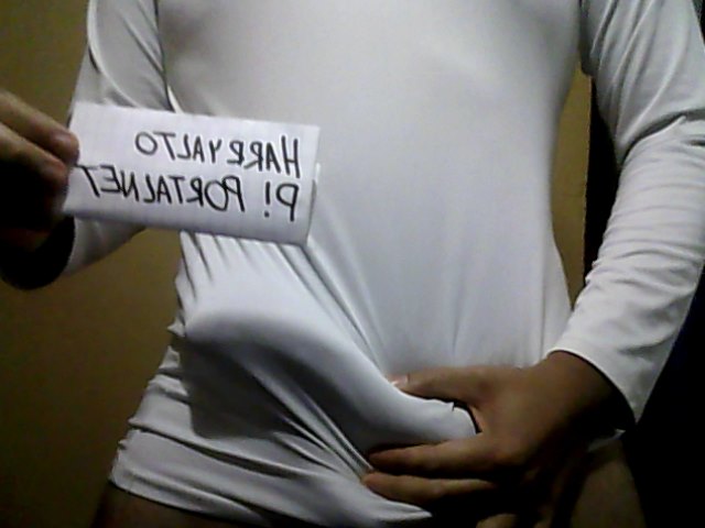 Camiseta Blanca Algo esconde?? Camiseta Blanca Algo esconde??