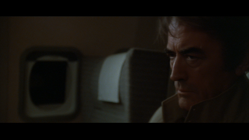 J4H2A - The Omen [DVD9] [Ingles-Latino-Frances] [Terror] [1976]