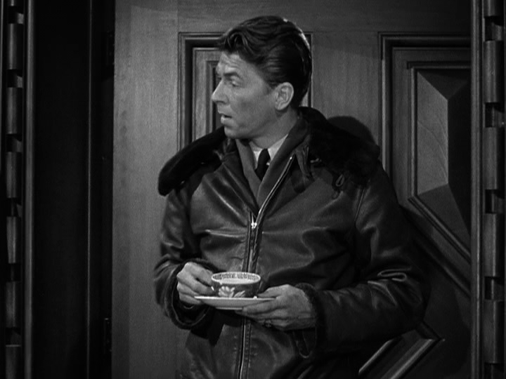 ce6S9 - Desperate Journey [DVD9] [Ing-Lat-Fra] [Belico] [1942]