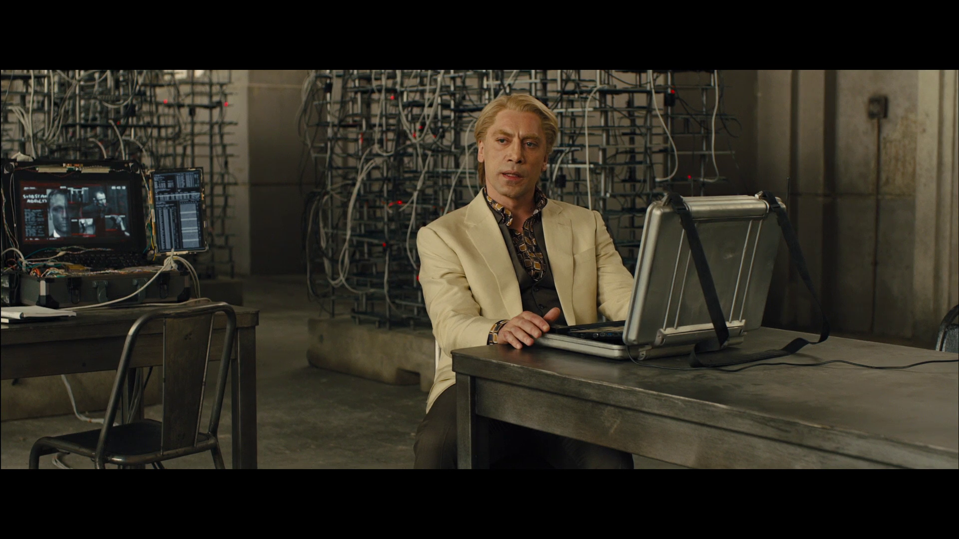 f698z - Skyfall [2012] [FullHD 1080] [Ing-Lat]
